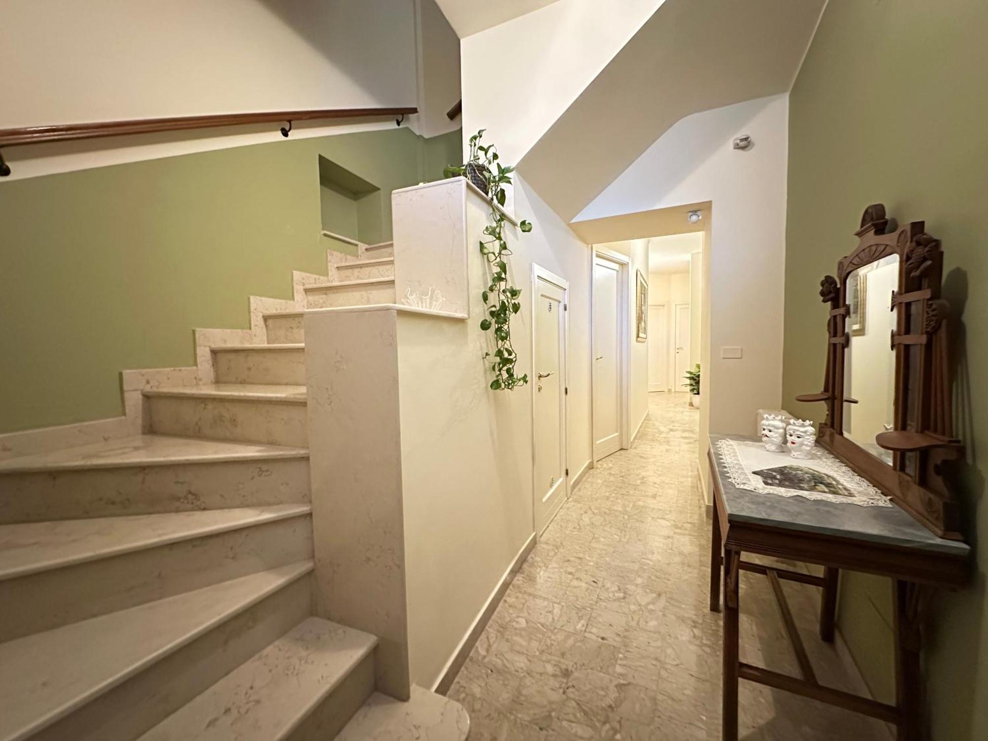 Historic B&B Apartments Home Chiaramonte Gulfi Ngoại thất bức ảnh