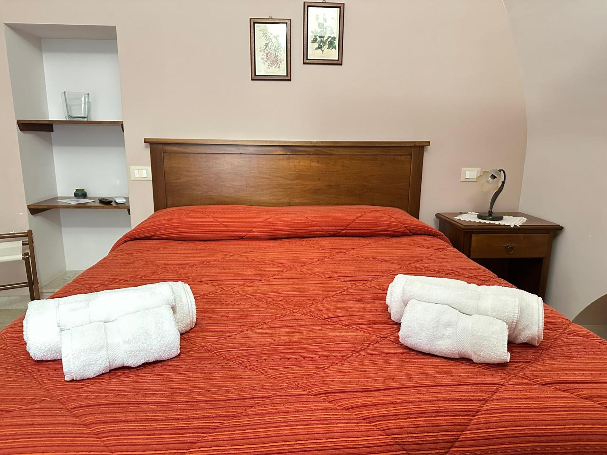 Historic B&B Apartments Home Chiaramonte Gulfi Ngoại thất bức ảnh